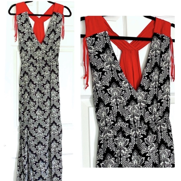 Anthropologie Dresses & Skirts - THML clothing Red Black White Dámask Print Maxi